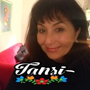 Meet your Posher, Nola